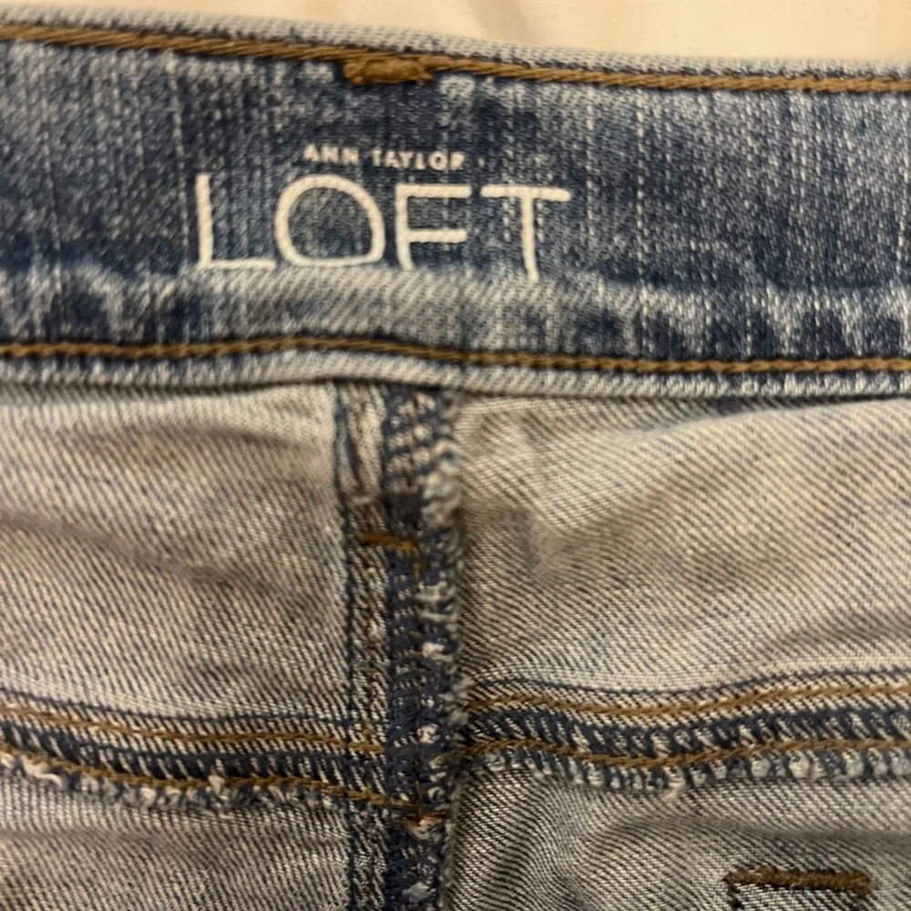 Ann Taylor Loft JEWELED Relaxed Denim Jeans Size 31/12T